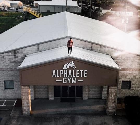 Opening a physical gym instead of offering fitness services through E-commerce has seldom been done by fitness influencers, which helped Alphalete as a brand spread its reputation to a much more lifestyle brand as opposed to strictly athletic clothing.